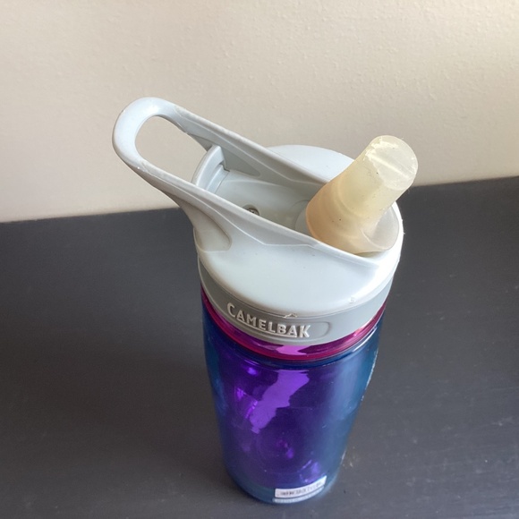 Camelbak Eddy Purple and Blue Insulated 32oz Tumbler - Picture 5 of 5